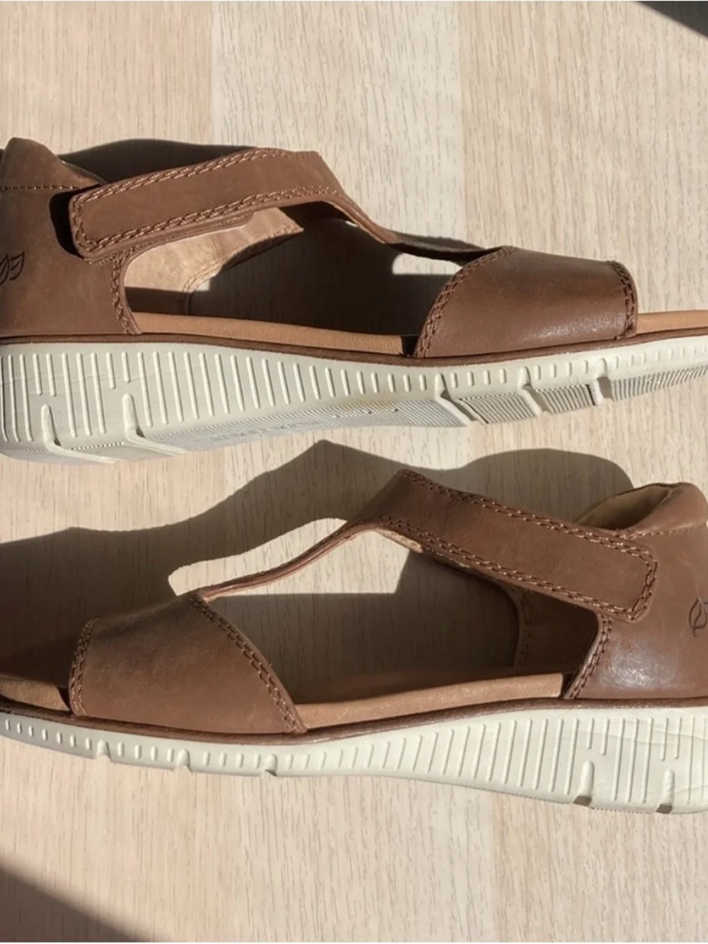 Nurture by Lamaze Cognac Open-Arch Comfort Sandals, women’s size 7 brown shoe